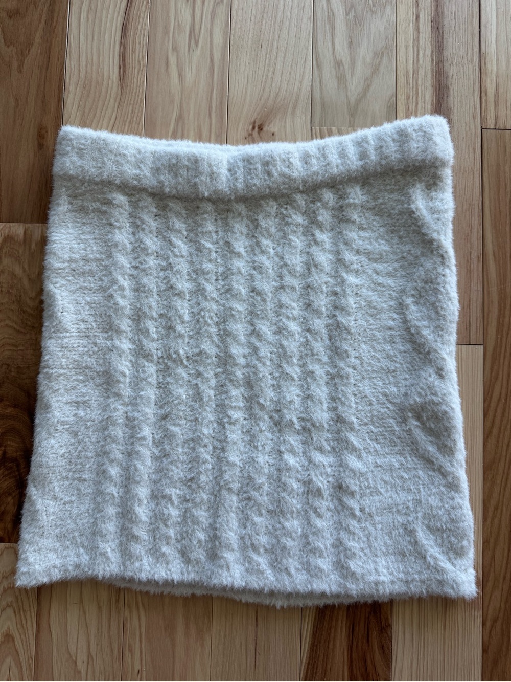 NWT Aerie Cream Fuzzy Knit Mini Skirt